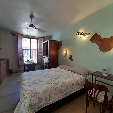 Aguacate Suites Mazatlan Ngoại thất bức ảnh